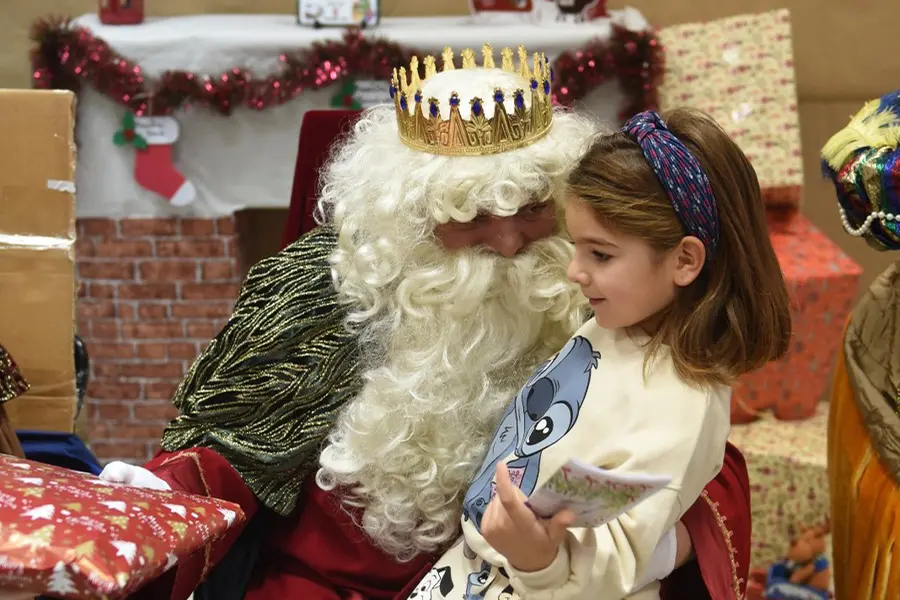Visita de SSMM los Reyes Magos al Mixto