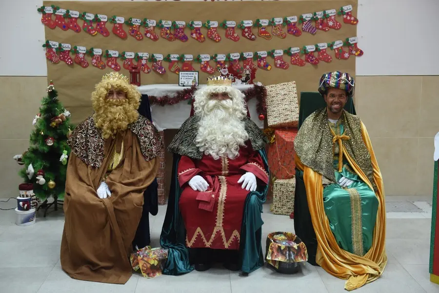 Visita de SSMM los Reyes Magos al Mixto