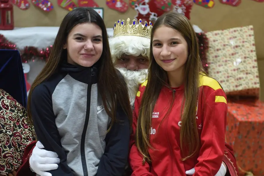 Visita de SSMM los Reyes Magos al Mixto