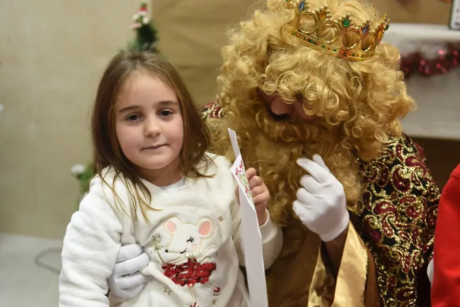 Visita de SSMM los Reyes Magos al Mixto