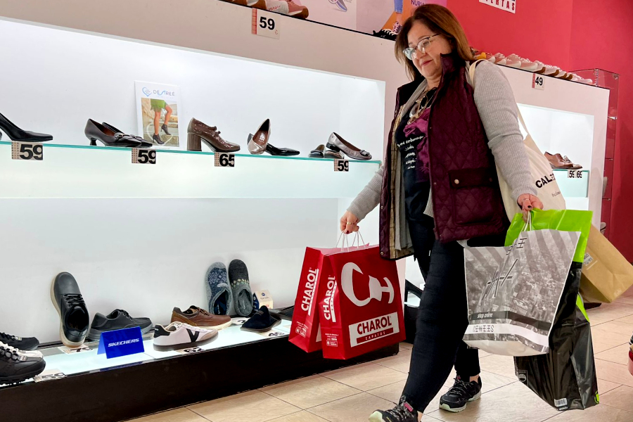 Pilar, la afortunada del primer Rally de Compras de la C&aacute;mara de Comercio / Daniel Hern&aacute;ndez