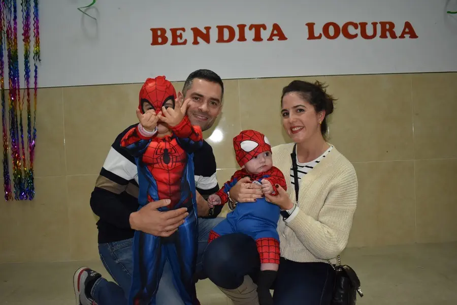 Carnaval de 'Parques de Ceuta / Rafa B&aacute;ez