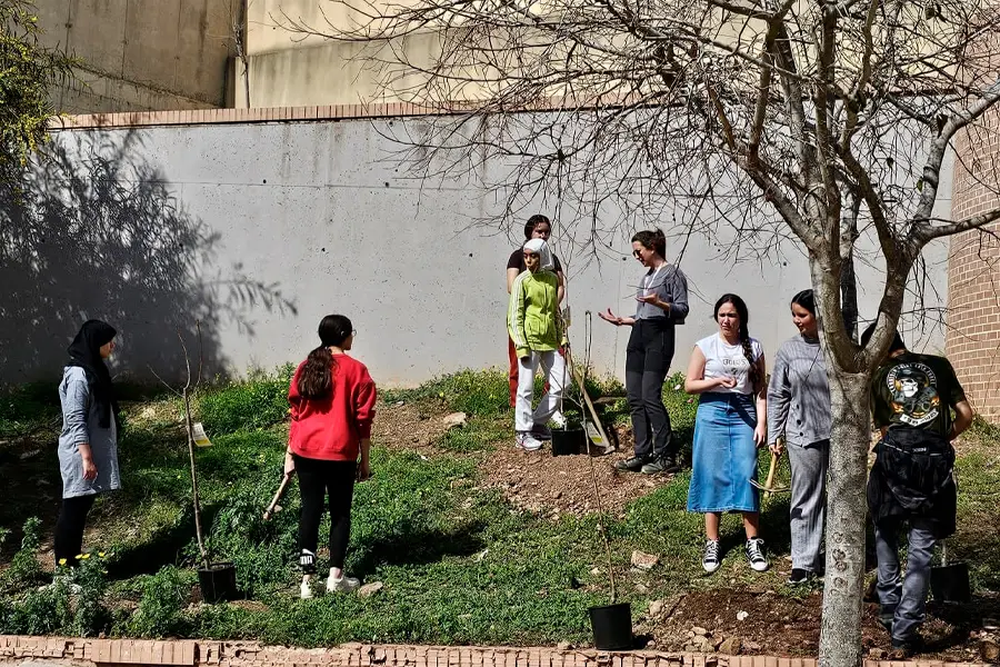 Un &aacute;rbol, un ni&ntilde;o / FPAV