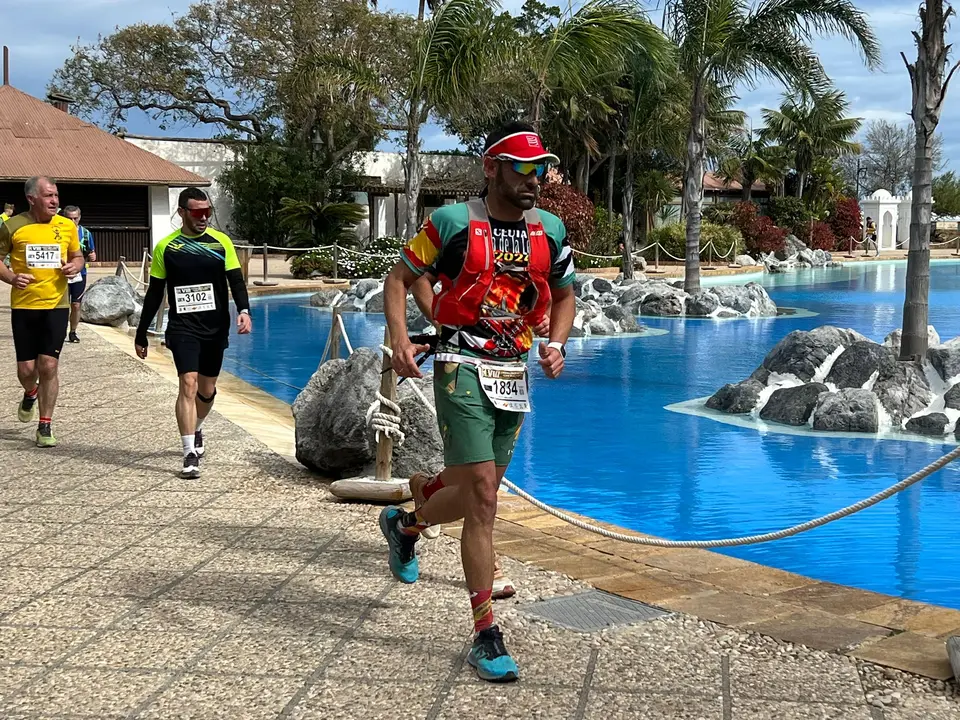 Paso de la Cuna de la Legi&oacute;n por el Parque Mar&iacute;timo / Daniel Hern&aacute;ndez