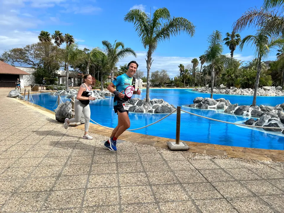 Paso de la Cuna de la Legi&oacute;n por el Parque Mar&iacute;timo / Daniel Hern&aacute;ndez