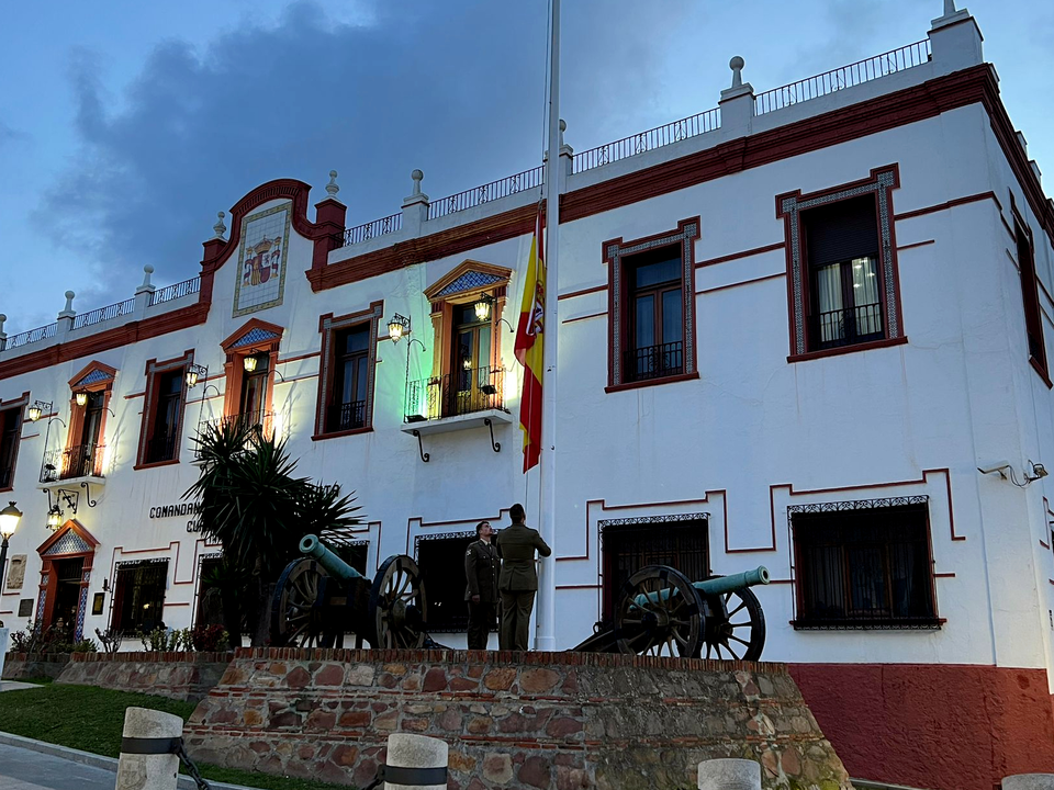 Arriado de Bandera por el aniversario del Regimiento de Caballer&iacute;a Montesa - 3 (10)