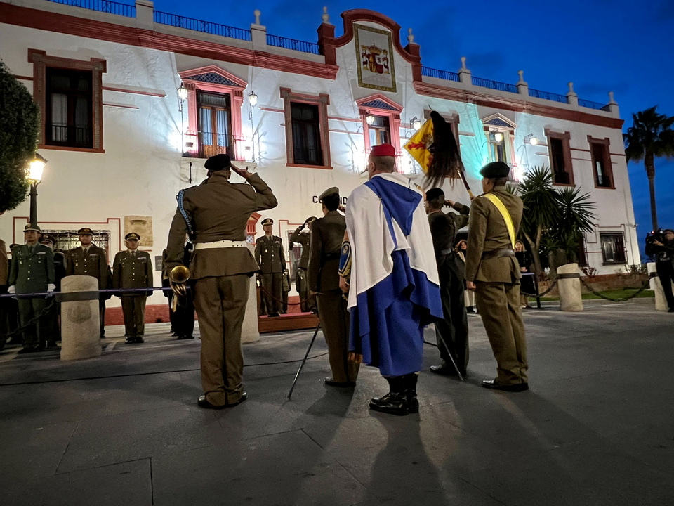 Arriado de Bandera por el aniversario del Regimiento de Caballer&iacute;a Montesa - 3 (4)