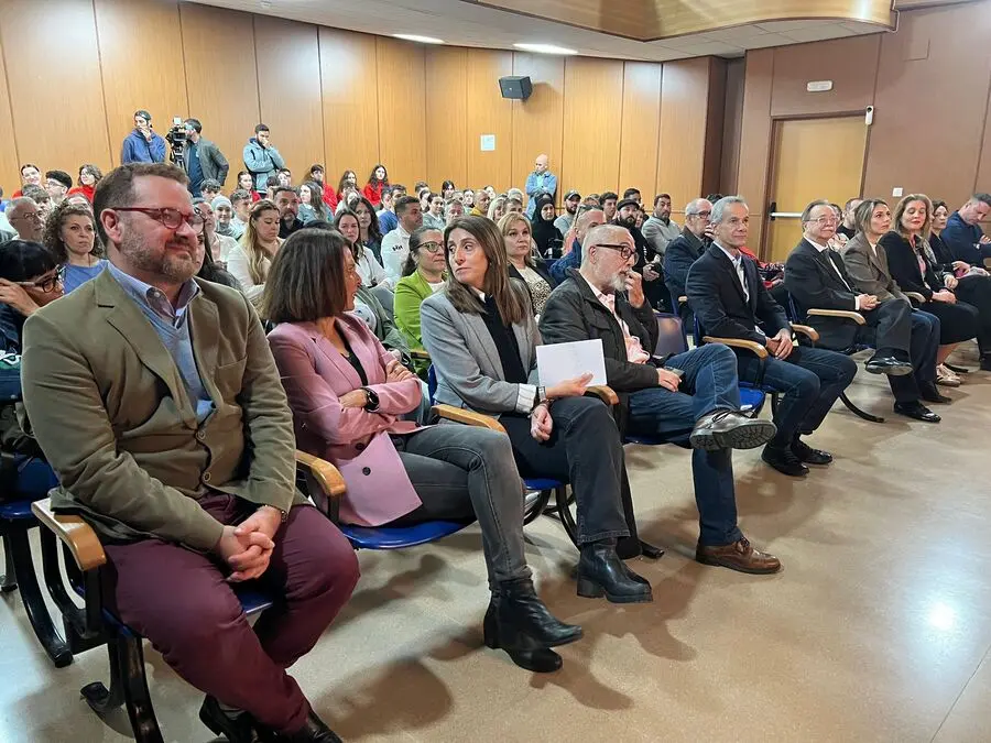 Presentaci&oacute;n de La Industria y La Paz en el Colegio San Daniel / Dani Hern&aacute;ndez
