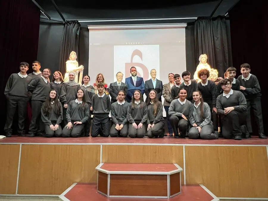 Presentaci&oacute;n de La Industria y La Paz en el Colegio San Daniel / Dani Hern&aacute;ndez