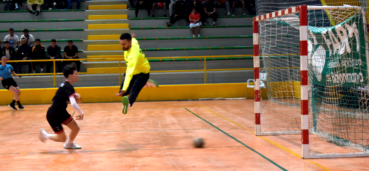 Club Balonmano Ram&oacute;n y Cajal - BM C&uacute;llar Vega de Granada 105