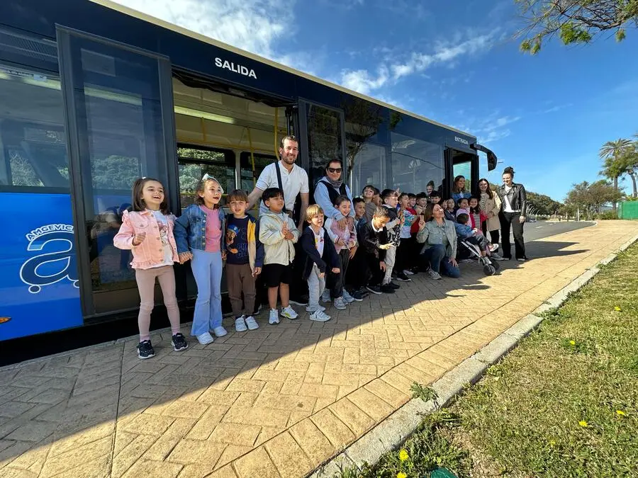Vuelta a Ceuta en autob&uacute;s para los alumnos del Mare Nostrum
