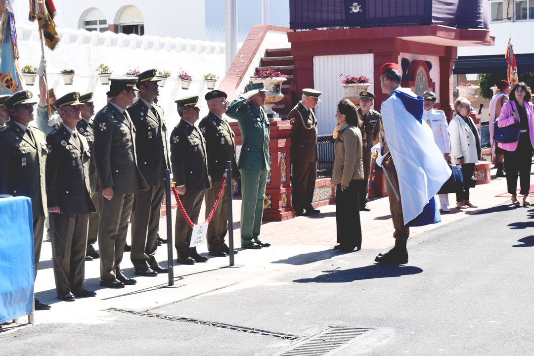 La ministra Robles preside el homenaje de Regulares al cabo Palacios (14)