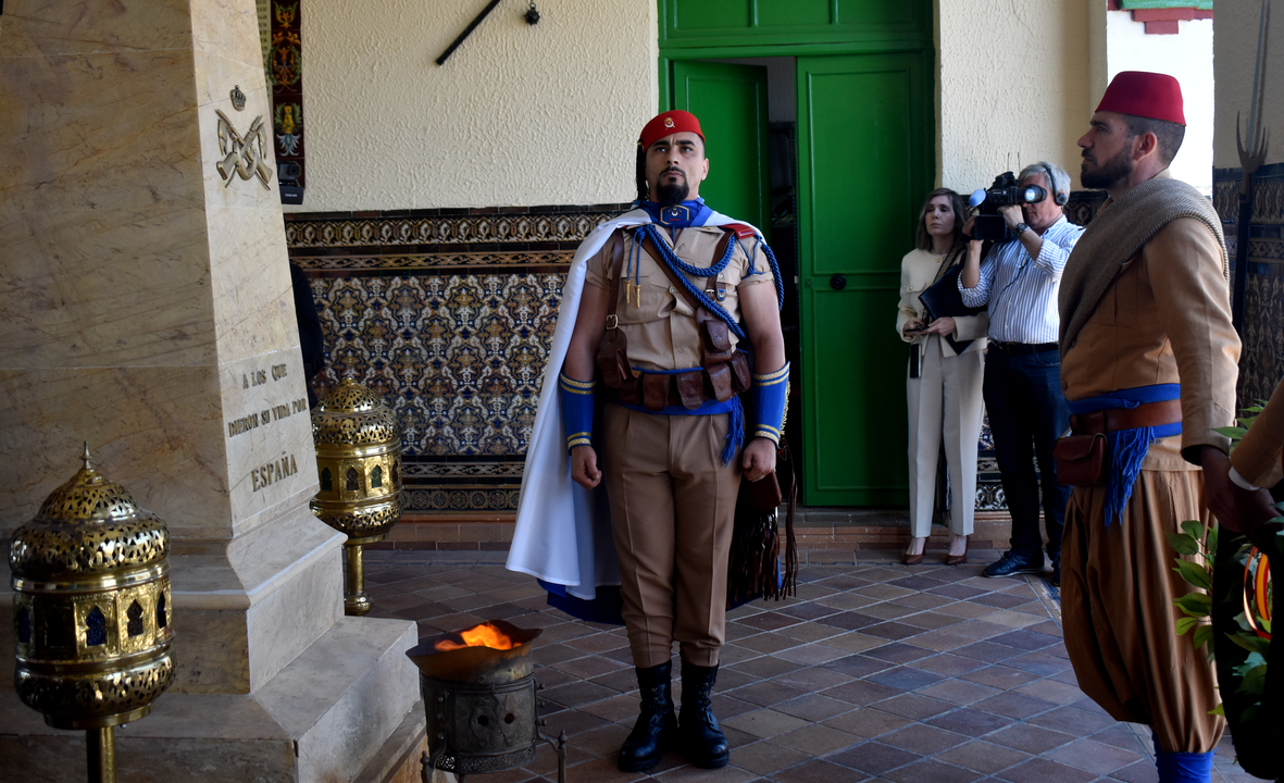 La ministra Robles preside el homenaje de Regulares al cabo Palacios (11)