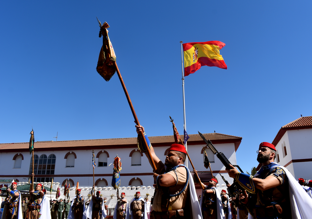 La ministra Robles preside el homenaje de Regulares al cabo Palacios (7)