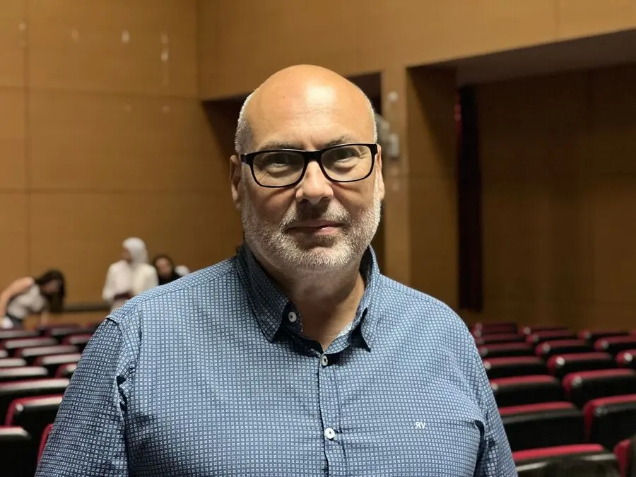Premios III Ed, Concurso 'En pocas palabras' / Daniel Hern&aacute;ndez