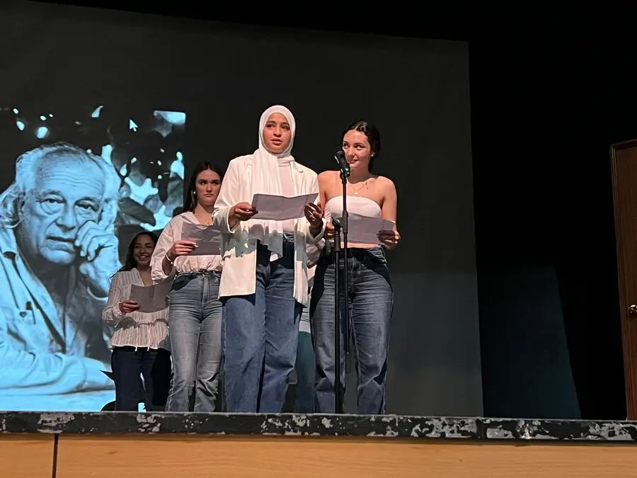 Premios III Ed, Concurso 'En pocas palabras' / Daniel Hern&aacute;ndez