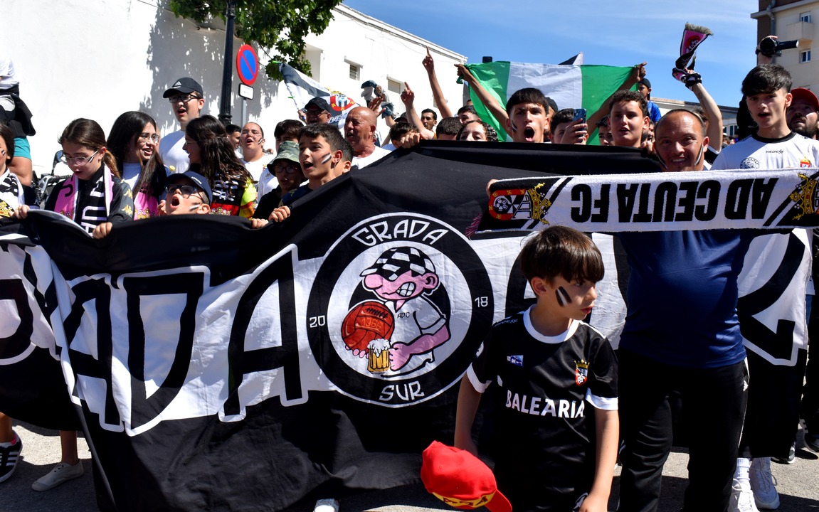 Recibimiento a la AD Ceuta FC en la previa del encuentro frente al filial del Atleti (6)