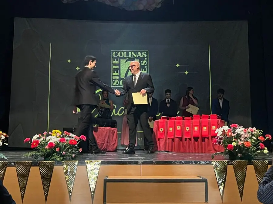 Graduaci&oacute;n del Siete Colinas / Daniel Hern&aacute;ndez