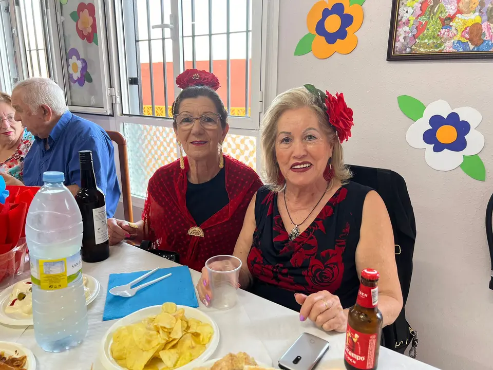 Fiesta de Primavera de Cruz Roja Ceuta en el Centro del Mayor de Villajovita