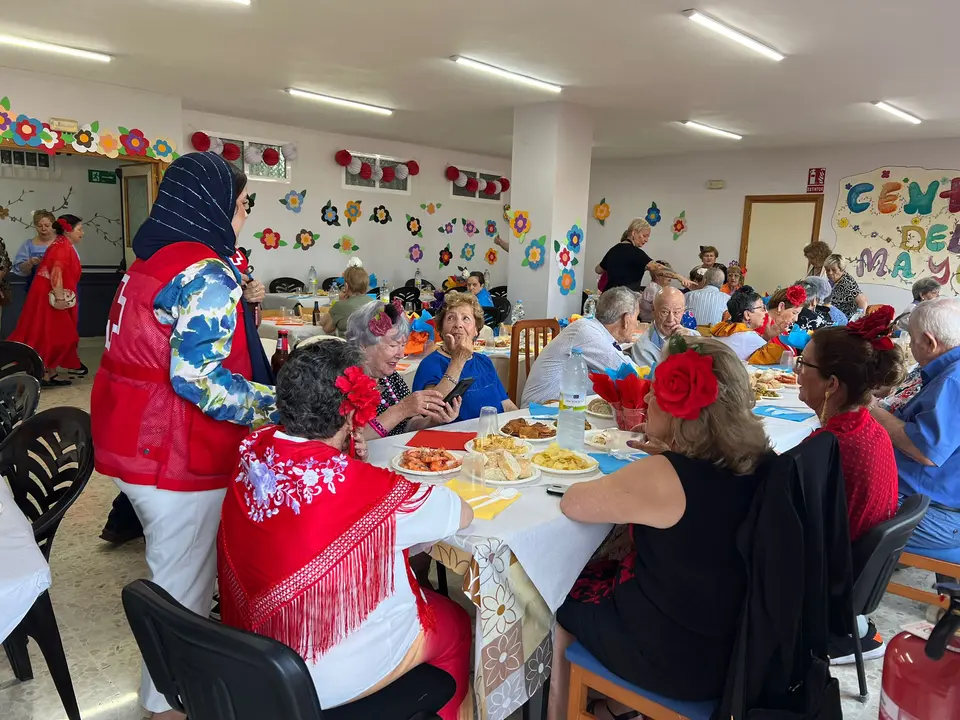 Fiesta de la Primavera de Cruz Roja y 'nuestros mayores'