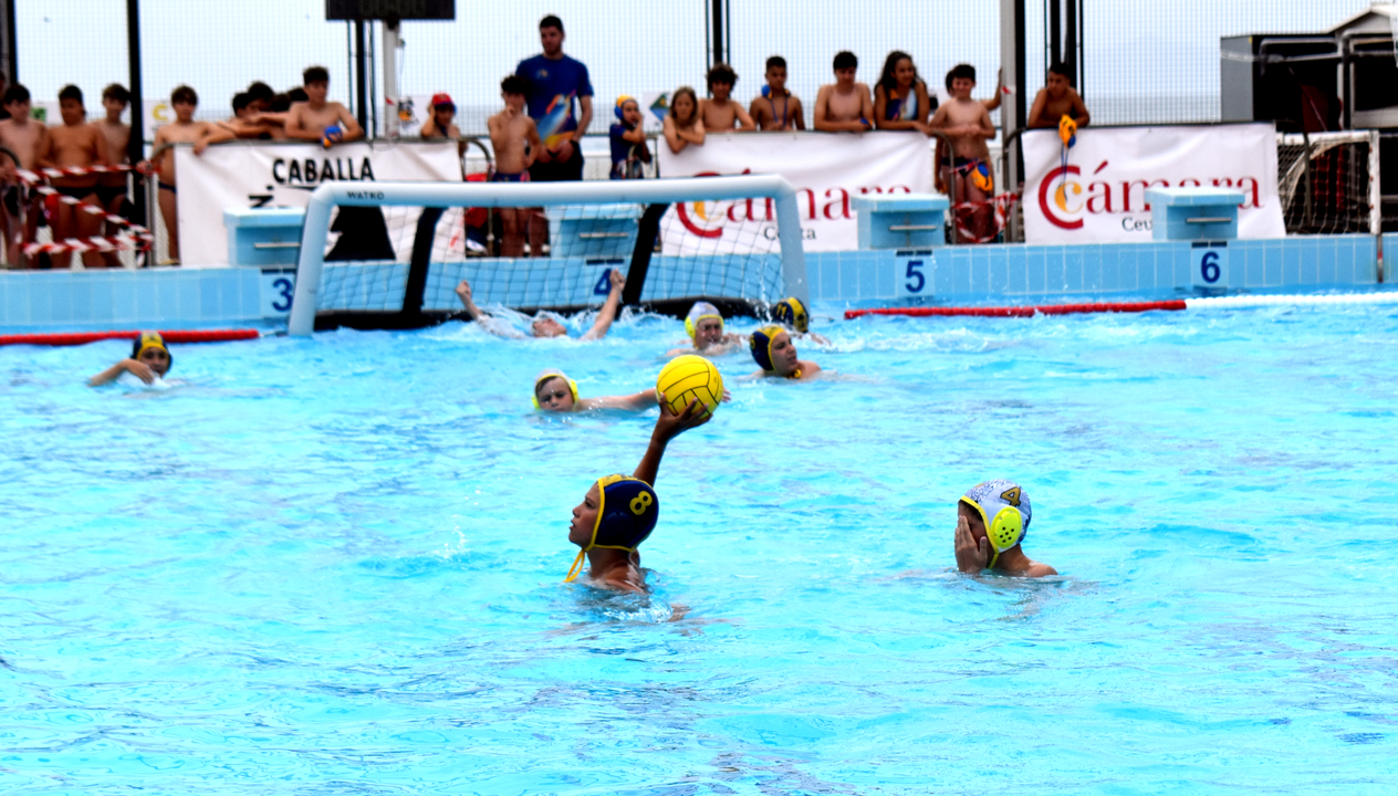 Campeonato de Andaluc&iacute;a de Waterpolo Alev&iacute;n celebrado en el CN Caballa (2)