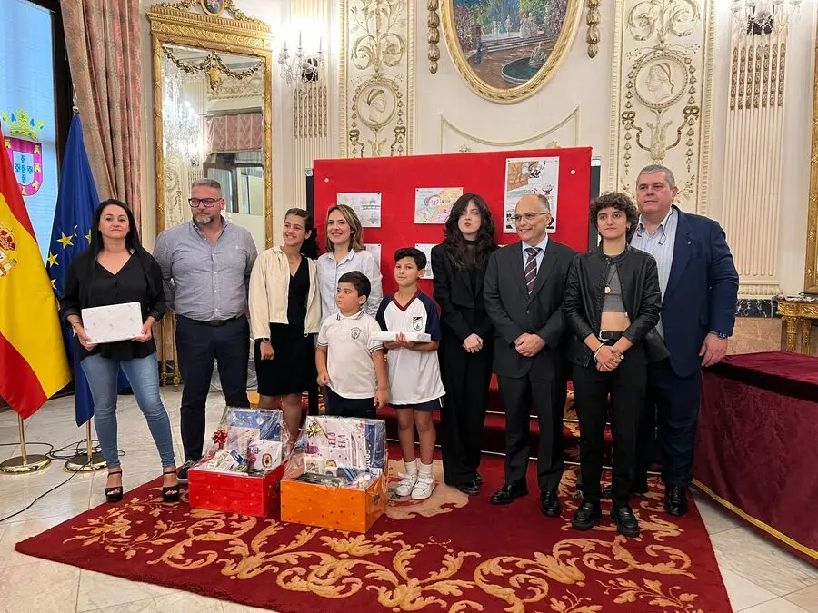 Entrega de premios del Concurso de dibujo del 112 / Daniel Hern&aacute;ndez