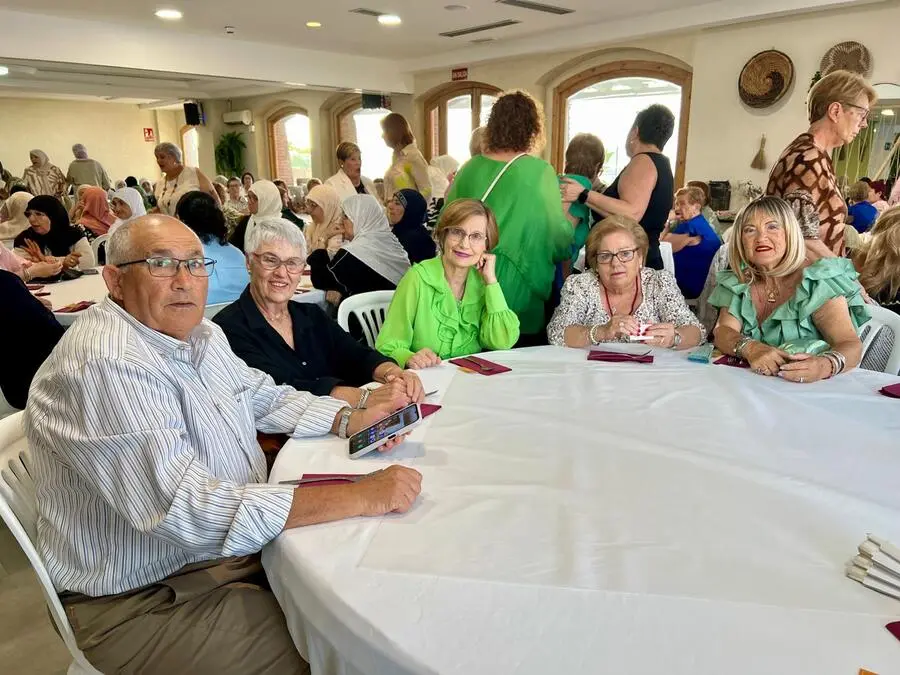 Cena de mayores por la fiesta del Sacrificio / Daniel Hern&aacute;ndez