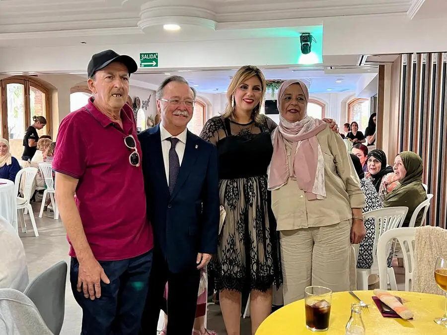 Cena de mayores por la fiesta del Sacrificio / Daniel Hern&aacute;ndez