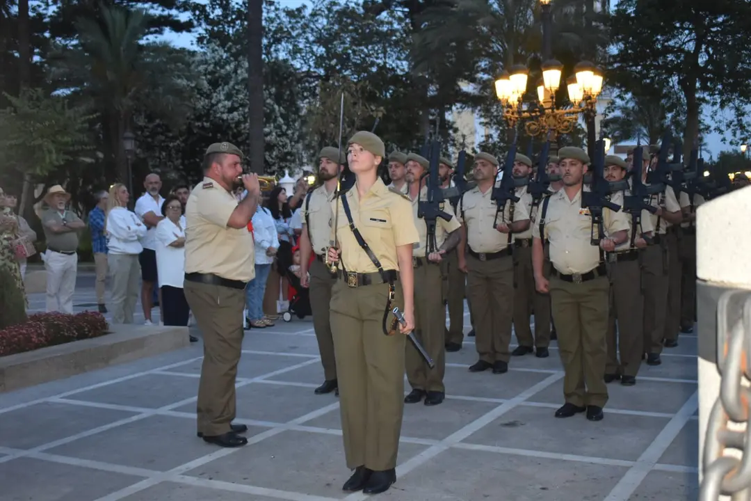 Arriado de bandera / Rafa B&aacute;ez
