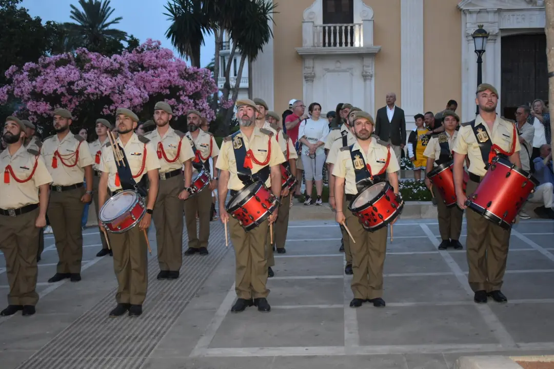 Arriado de bandera / Rafa B&aacute;ez