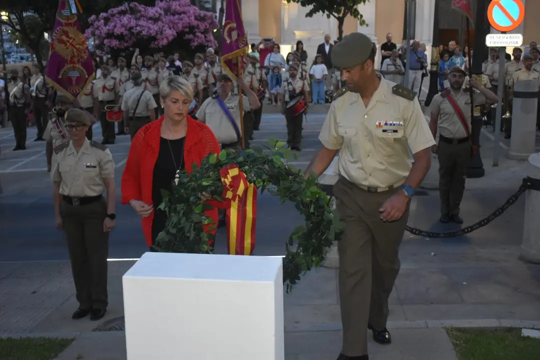 Arriado de bandera / Rafa B&aacute;ez