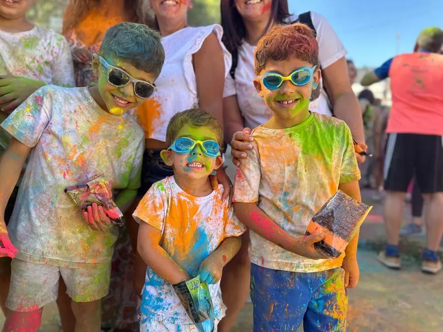 Holi / Mohamed Ettouilleb