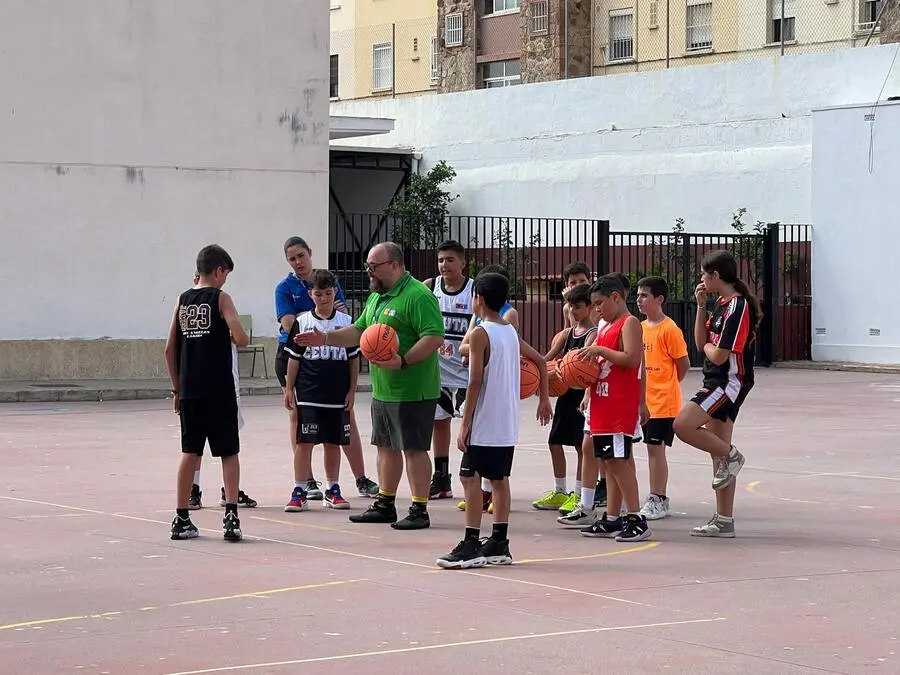 XIII Basket Summer Camp / Daniel Hern&aacute;ndez