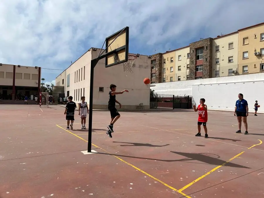 XIII Basket Summer Camp / Daniel Hern&aacute;ndez