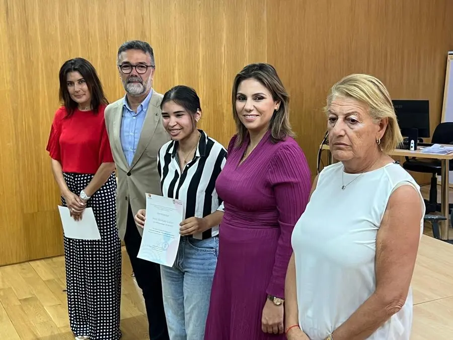 Entrega de diplomas en la Escuela de la Construcci&oacute;n / Daniel Hern&aacute;ndez