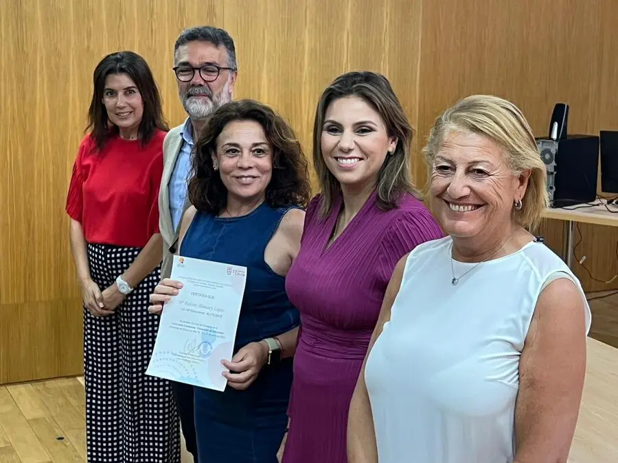 Entrega de diplomas en la Escuela de la Construcci&oacute;n / Daniel Hern&aacute;ndez
