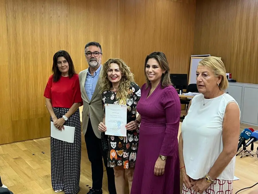 Entrega de diplomas en la Escuela de la Construcci&oacute;n / Daniel Hern&aacute;ndez