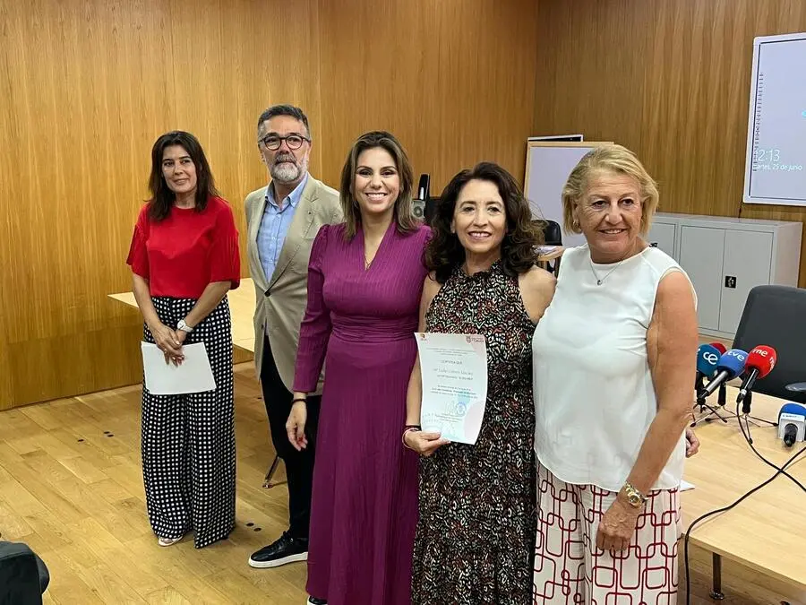 Entrega de diplomas en la Escuela de la Construcci&oacute;n / Daniel Hern&aacute;ndez