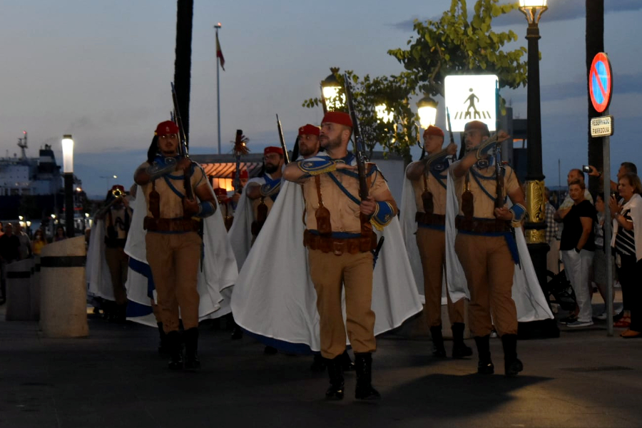 Arriado de Bandera de Regulares _ Rafa B&aacute;ez(14)