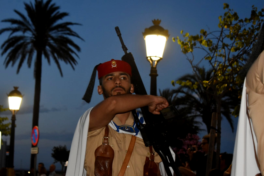 Arriado de Bandera de Regulares _ Rafa B&aacute;ez(10)