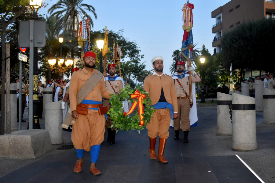 Arriado de Bandera de Regulares _ Rafa B&aacute;ez(7)