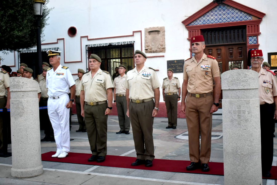 Arriado de Bandera de Regulares _ Rafa B&aacute;ez(6)