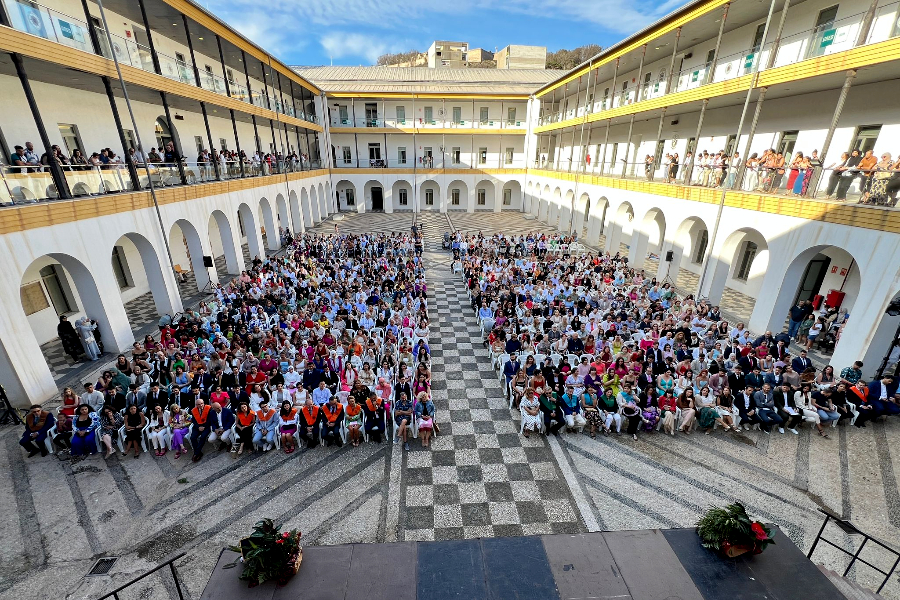Graduaci&oacute;n de la FEET de la UGR _ Daniel Hern&aacute;ndez(8)