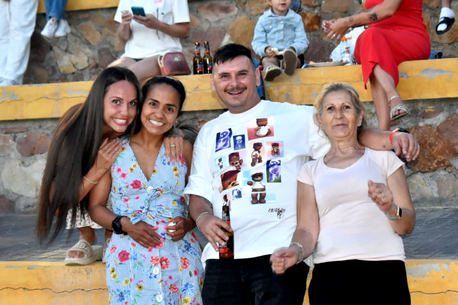Fiestas de la barriada del Mixto en honor a San Pedro _ Rafa B&aacute;ez(26)