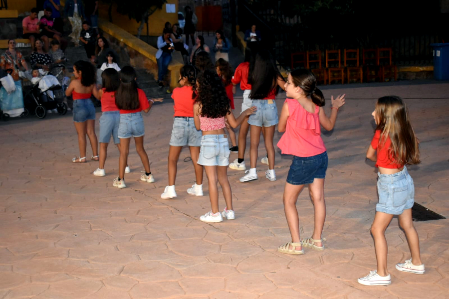 Fiestas de la barriada del Mixto en honor a San Pedro _ Rafa B&aacute;ez(1)