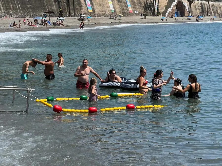 Actividad de Ba&ntilde;o adaptado con PROI / Daniel Hern&aacute;ndez