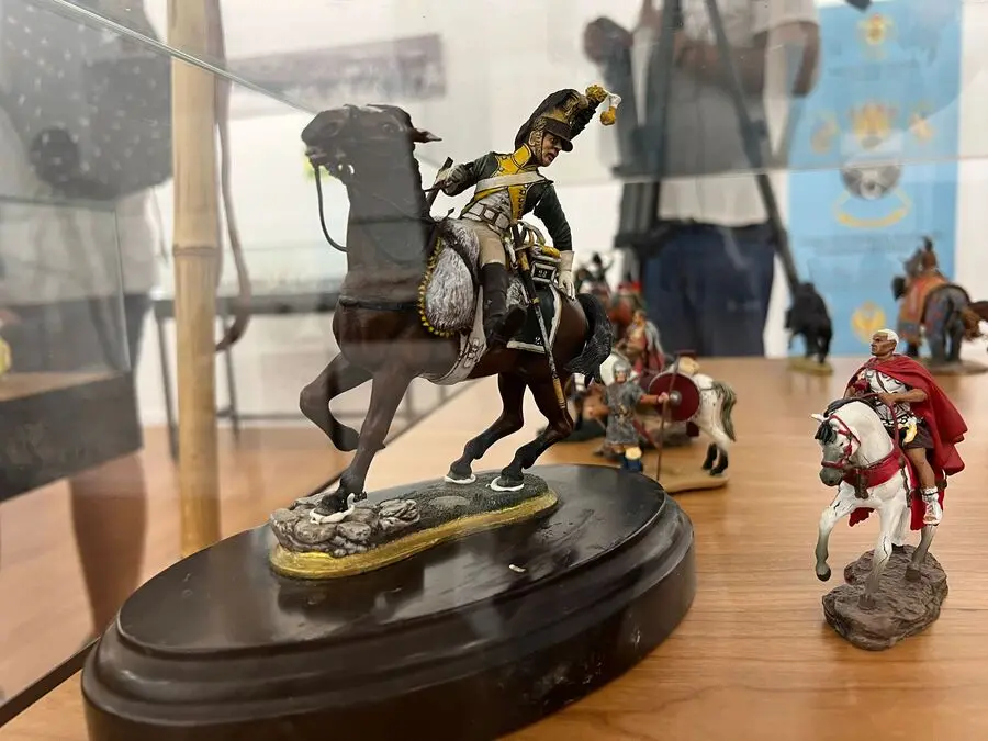 Exposici&oacute;n de miniaturas por el aniversario de Santiago Apostol / Daniel Hern&aacute;ndez