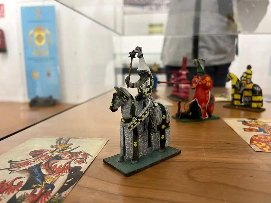 Exposici&oacute;n de miniaturas por el aniversario de Santiago Apostol / Daniel Hern&aacute;ndez
