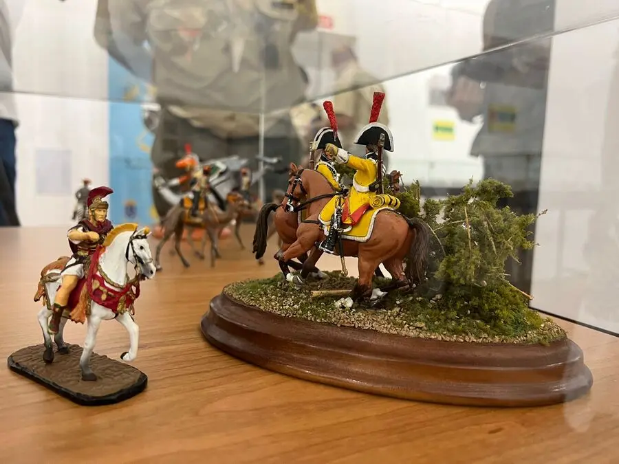 Exposici&oacute;n de miniaturas por el aniversario de Santiago Apostol / Daniel Hern&aacute;ndez