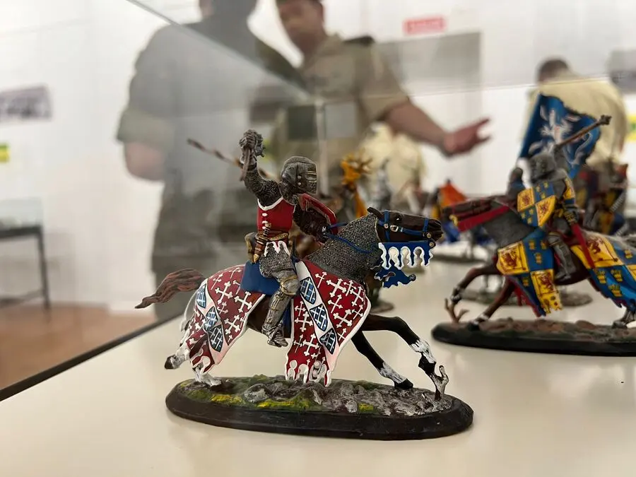 Exposici&oacute;n de miniaturas por el aniversario de Santiago Apostol / Daniel Hern&aacute;ndez